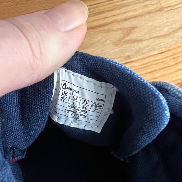 Light blue hi top shoes for boy with laces. Size 2Y - Picture 8 of 9